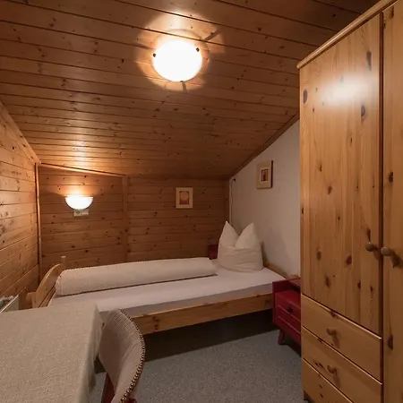 Gasthof Zur Traube Pettneu am Arlberg Exterior photo